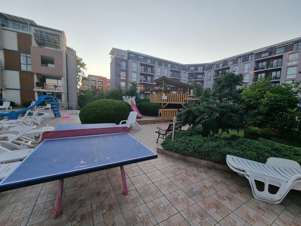 Studio Apartment With Balcony 300M From Beach Sunny Beach Eksteriør billede