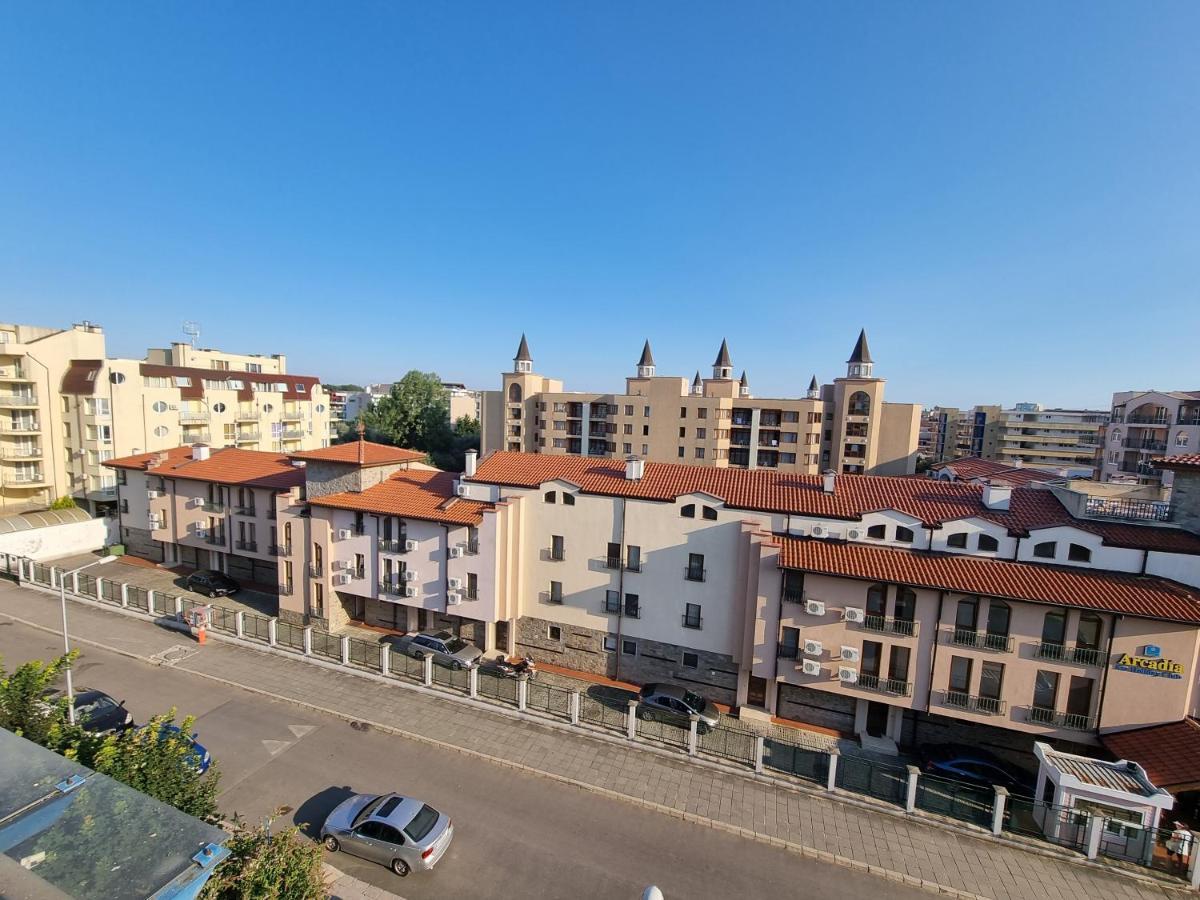 Studio Apartment With Balcony 300M From Beach Sunny Beach Eksteriør billede