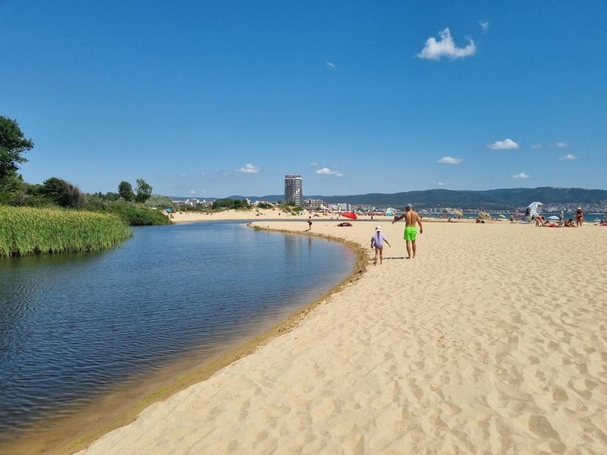 Studio Apartment With Balcony 300M From Beach Sunny Beach Eksteriør billede