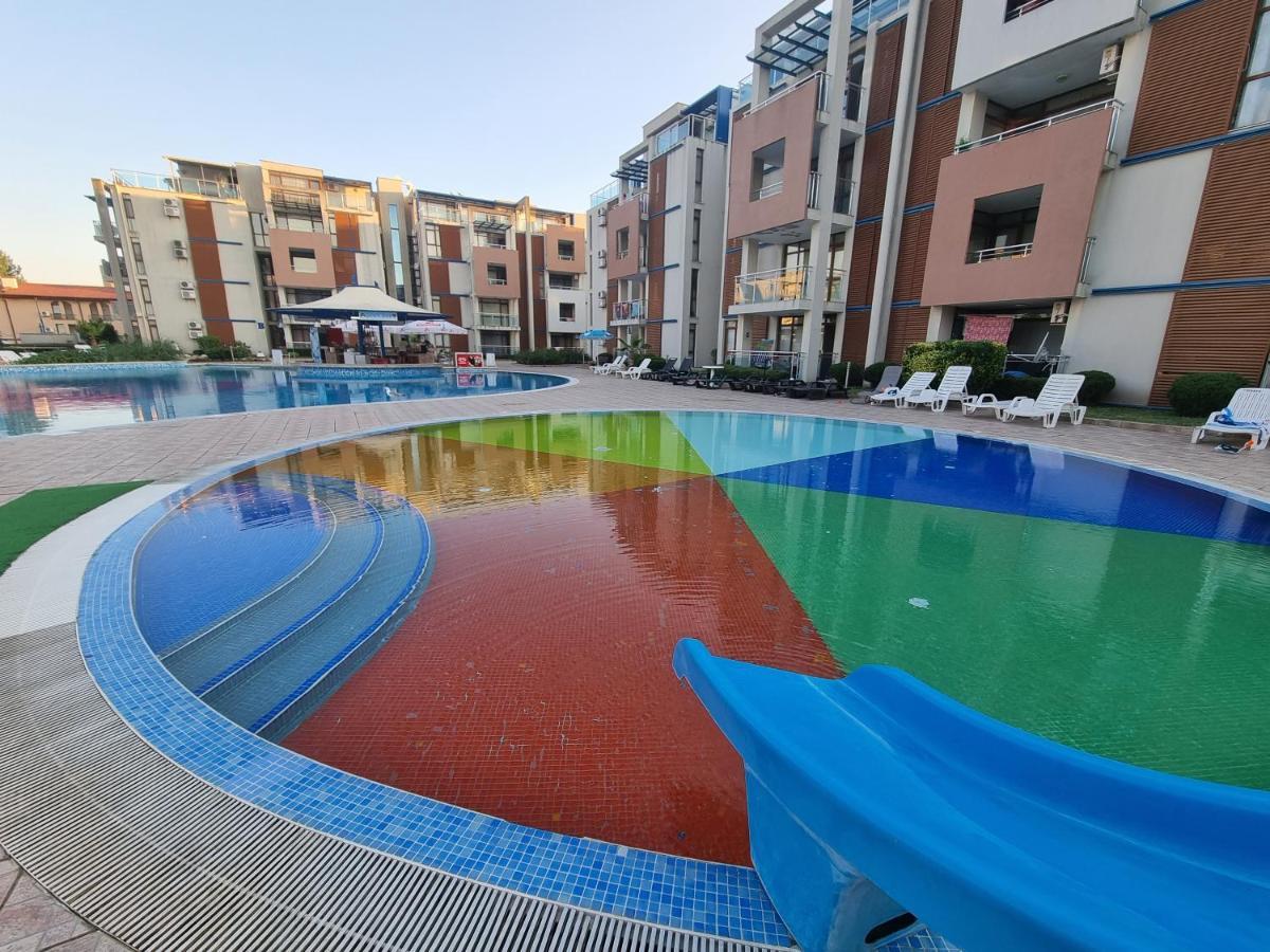 Studio Apartment With Balcony 300M From Beach Sunny Beach Eksteriør billede