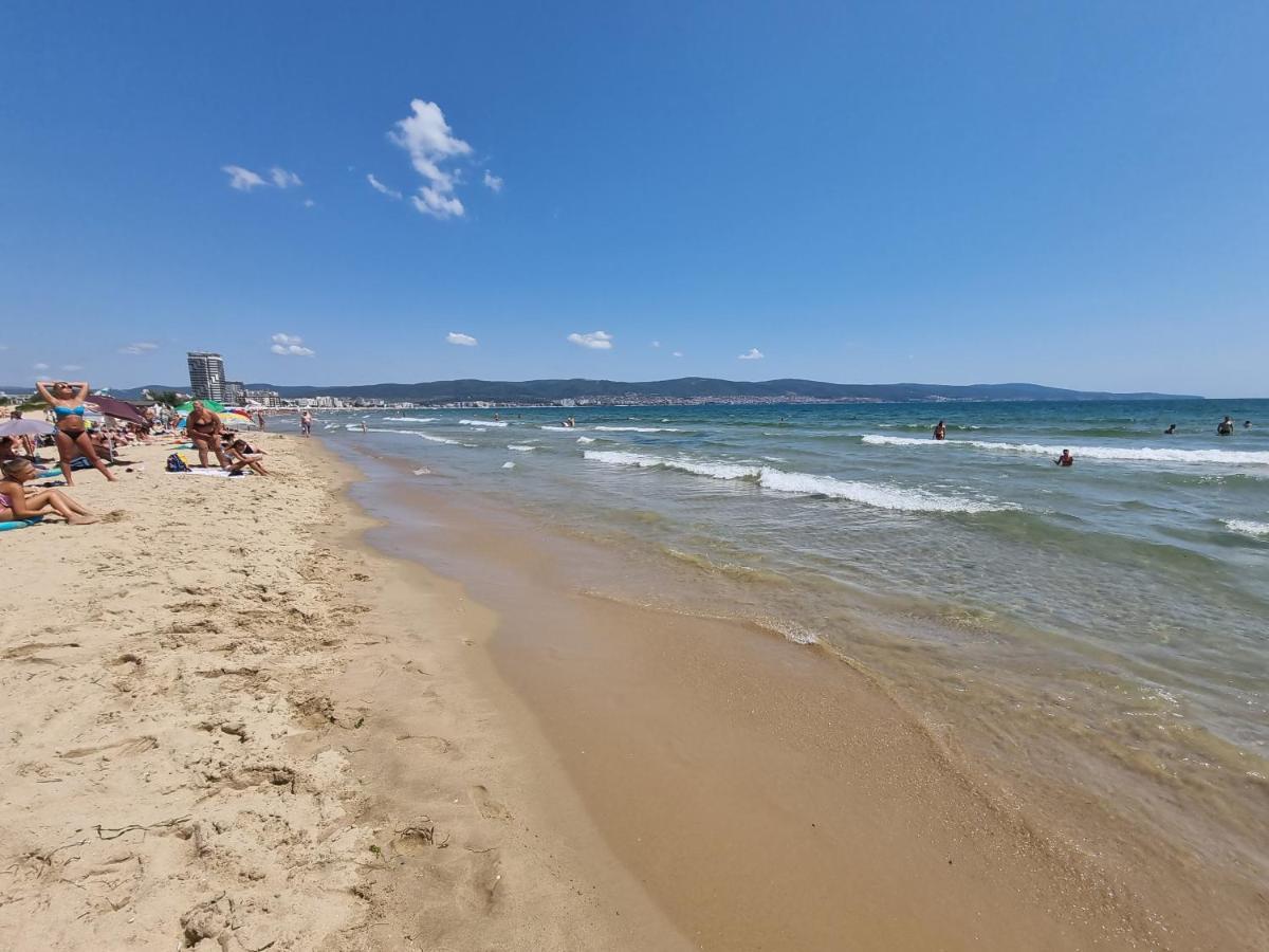 Studio Apartment With Balcony 300M From Beach Sunny Beach Eksteriør billede