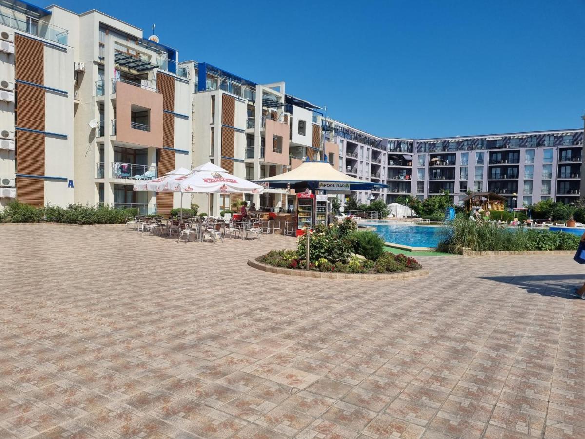 Studio Apartment With Balcony 300M From Beach Sunny Beach Eksteriør billede