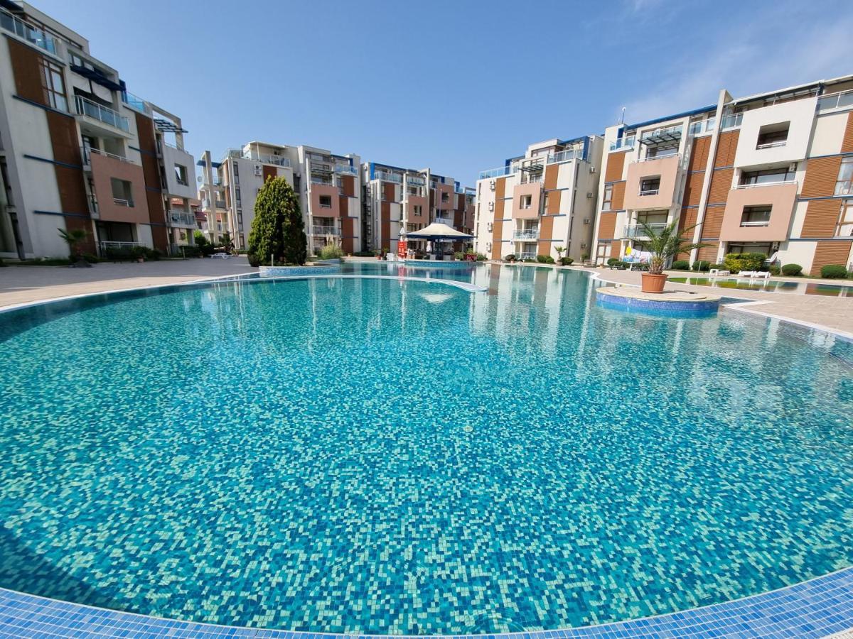 Studio Apartment With Balcony 300M From Beach Sunny Beach Eksteriør billede