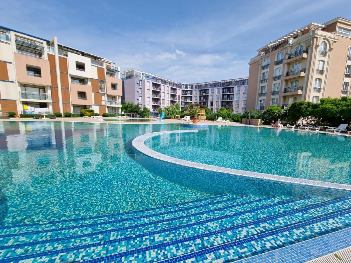 Studio Apartment With Balcony 300M From Beach Sunny Beach Eksteriør billede
