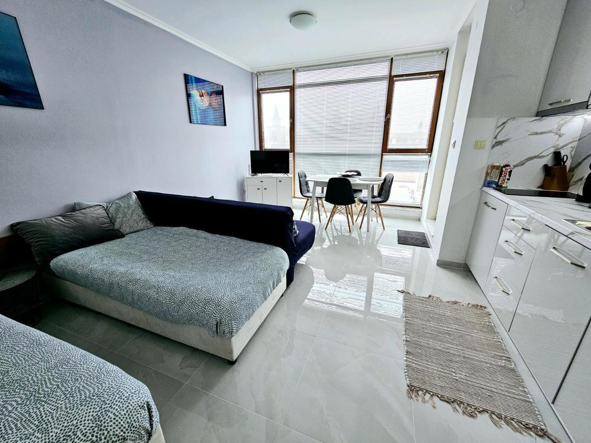 Studio Apartment With Balcony 300M From Beach Sunny Beach Eksteriør billede