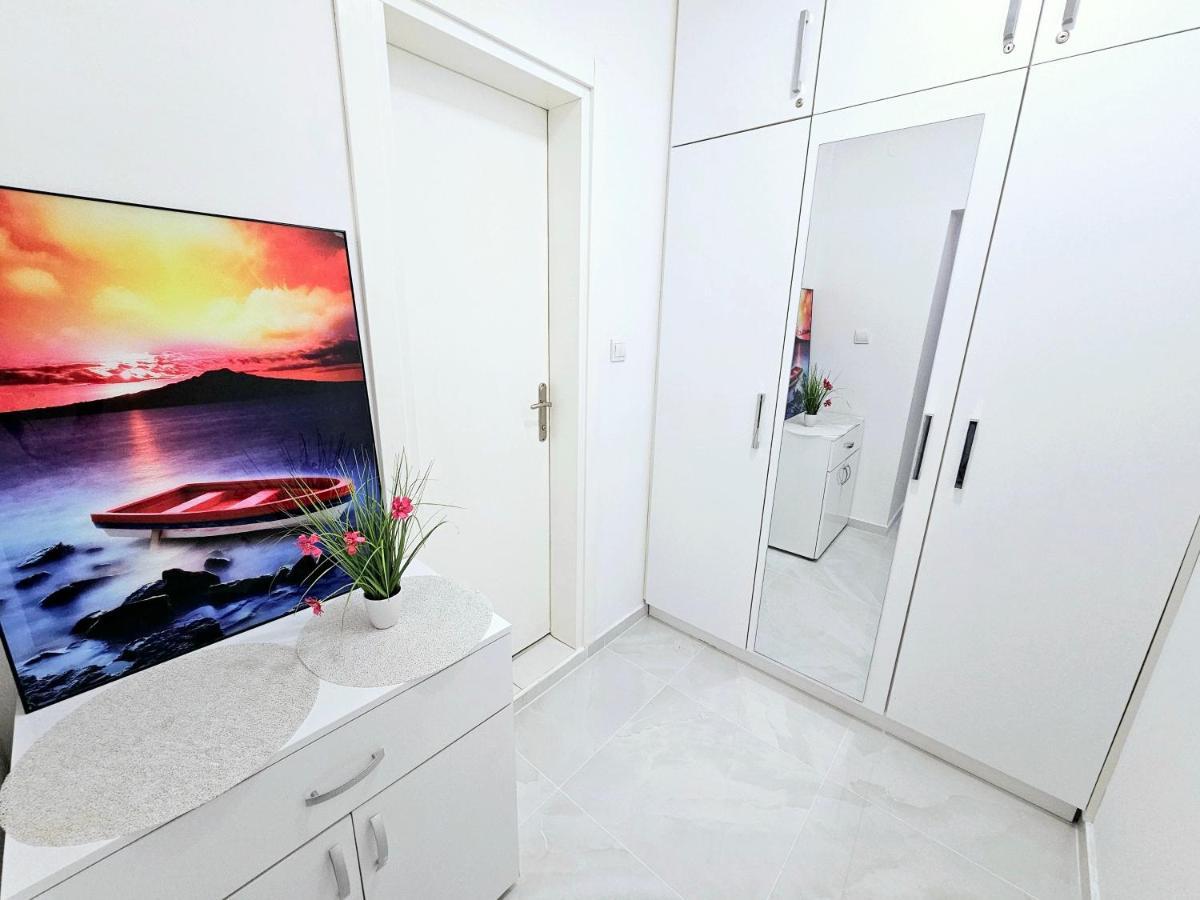 Studio Apartment With Balcony 300M From Beach Sunny Beach Eksteriør billede