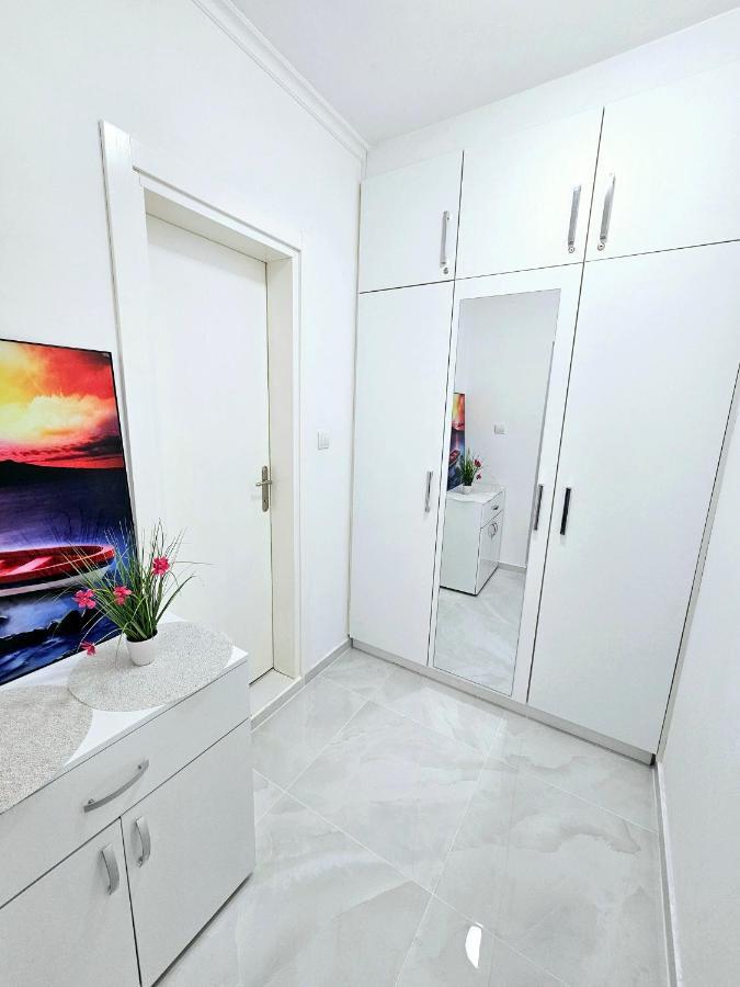 Studio Apartment With Balcony 300M From Beach Sunny Beach Eksteriør billede